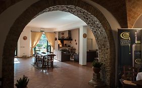 Il Casale Degli Ulivi B&B